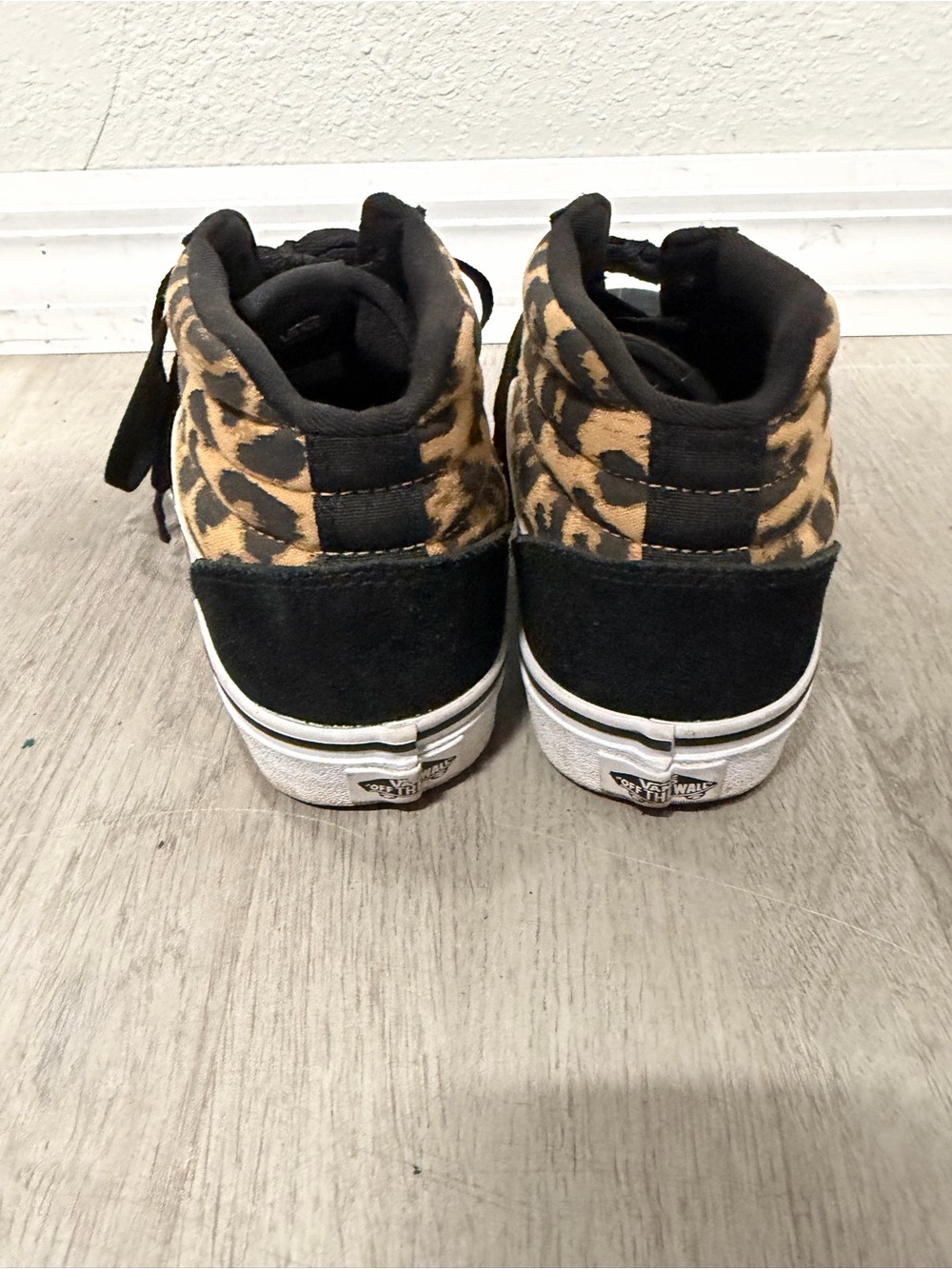 Vans Black Leopard High-Top & Blue Canvas Low-Top Sneakers size 8 & 8.5 - Picture 5 of 12